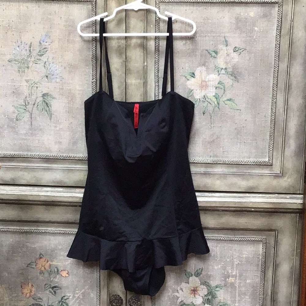 Spanx ruffle swim dress size 8